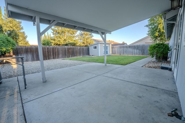 8329 New Hills Ct, Sacramento, CA 95828