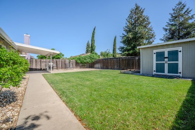 8329 New Hills Ct, Sacramento, CA 95828