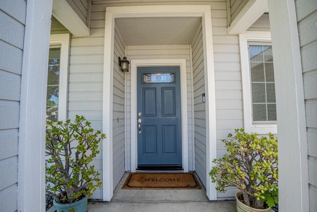 8329 New Hills Ct, Sacramento, CA 95828