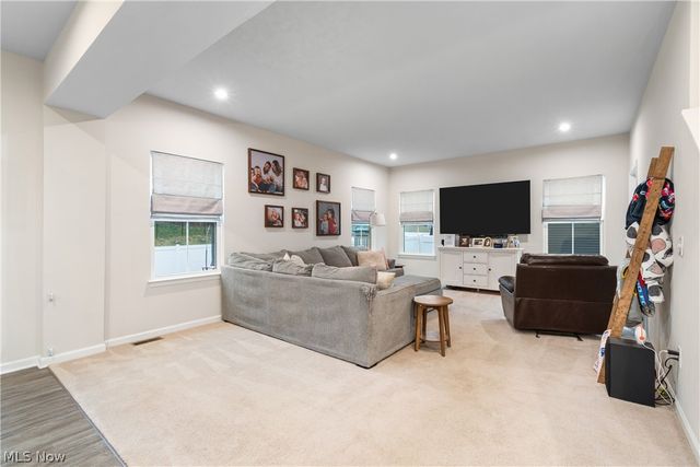 2277 Orchard Circle, Ravenna, OH 44266