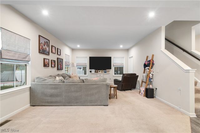 2277 Orchard Circle, Ravenna, OH 44266