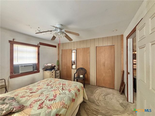 171 Deer Meadows Lane, Seadrift, TX 77983