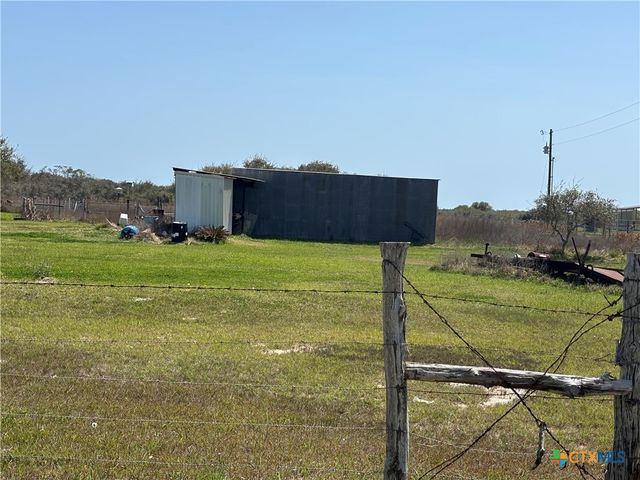 171 Deer Meadows Lane, Seadrift, TX 77983