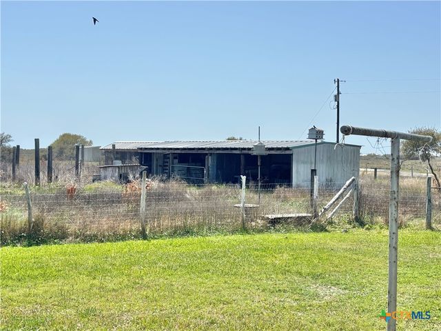 171 Deer Meadows Lane, Seadrift, TX 77983