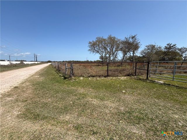 171 Deer Meadows Lane, Seadrift, TX 77983