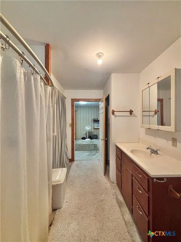 171 Deer Meadows Lane, Seadrift, TX 77983