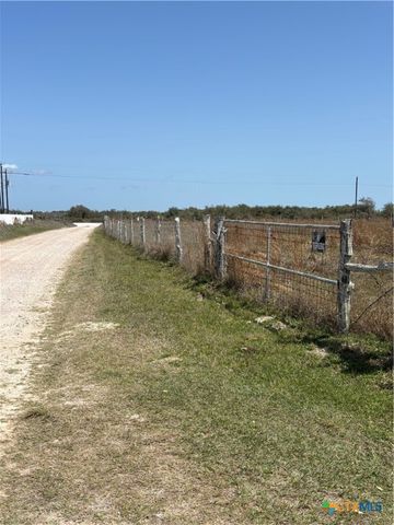 171 Deer Meadows Lane, Seadrift, TX 77983