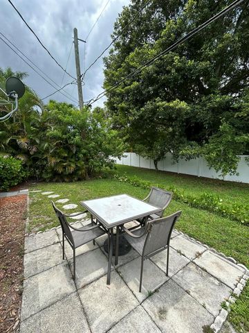 1435 SW 24th Court B, Fort Lauderdale, FL 33315
