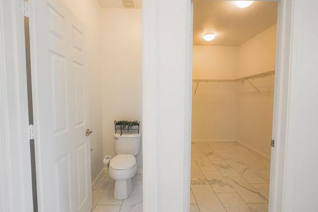 7411 Louise Ave, Winton, CA 95388