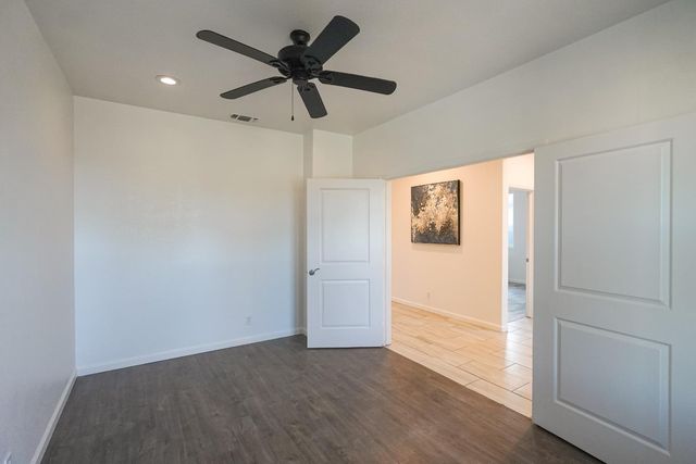 7411 Louise Ave, Winton, CA 95388