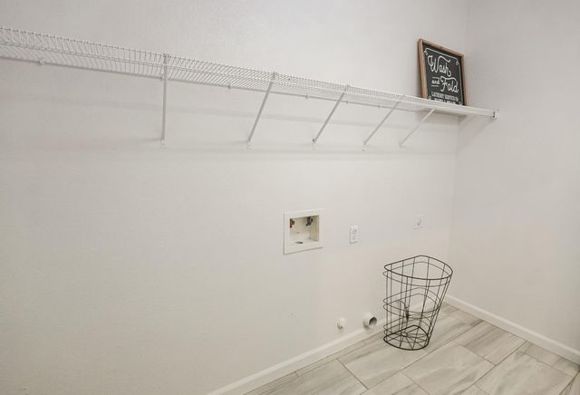 7411 Louise Ave, Winton, CA 95388