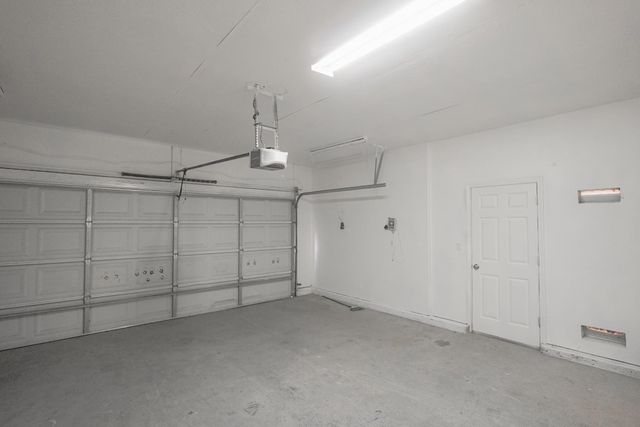 7411 Louise Ave, Winton, CA 95388