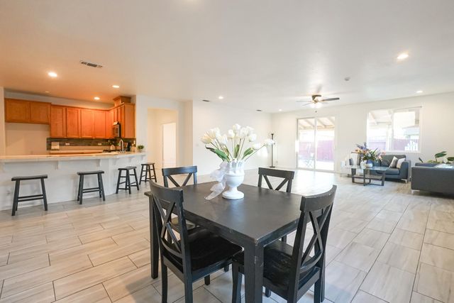 7411 Louise Ave, Winton, CA 95388