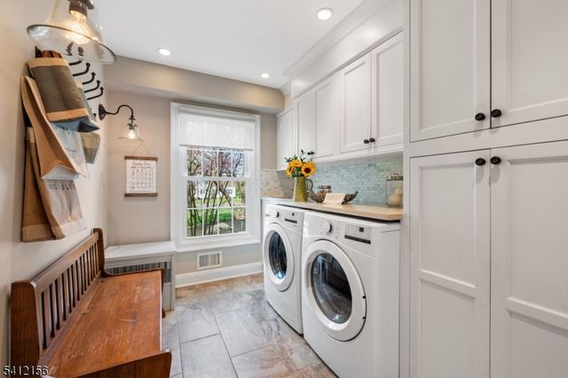 71 Ridgeview Dr, Montgomery Twp., NJ 08502