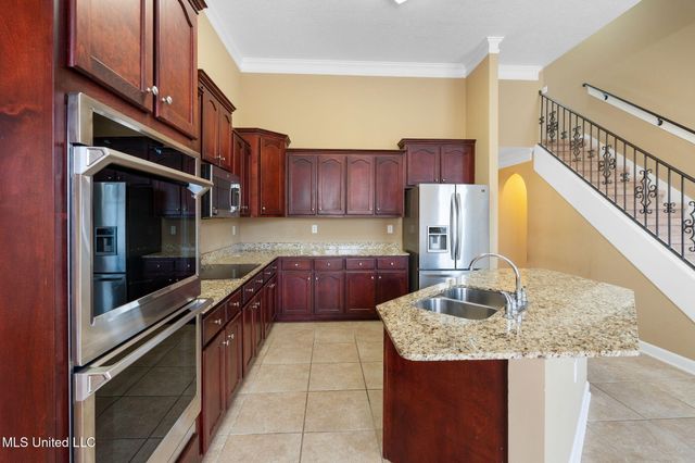 9073 Lyon Cove, Olive Branch, MS 38654