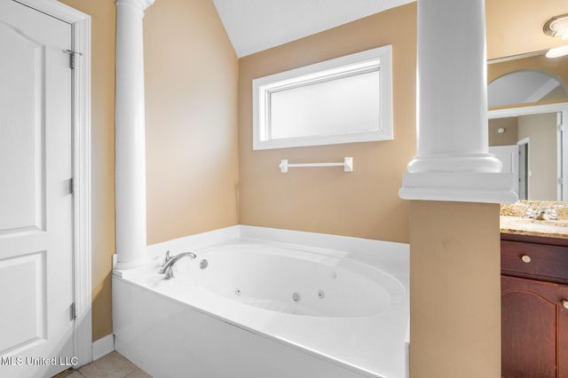 9073 Lyon Cove, Olive Branch, MS 38654