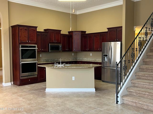 9073 Lyon Cove, Olive Branch, MS 38654