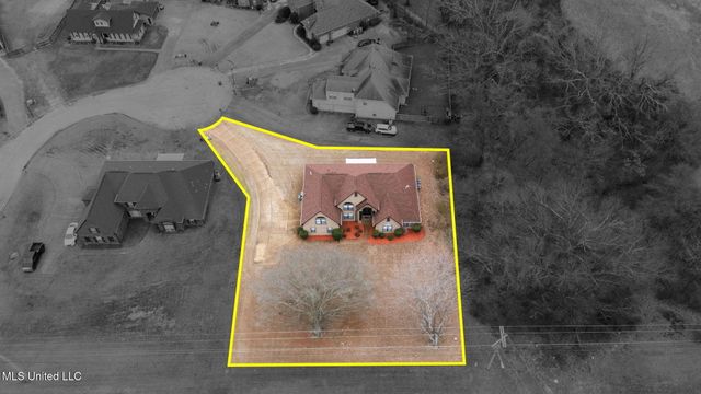 9073 Lyon Cove, Olive Branch, MS 38654