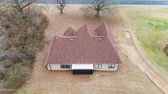 9073 Lyon Cove, Olive Branch, MS 38654