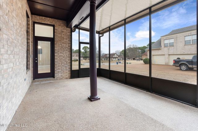 9073 Lyon Cove, Olive Branch, MS 38654