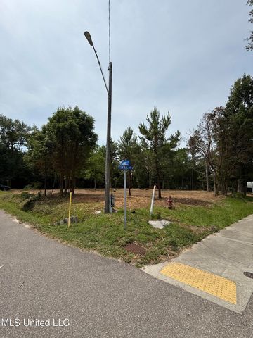 00 S Central Avenue, Waveland, MS 39576