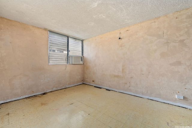 1425 Kaumualii Street C123, Honolulu, HI 96817