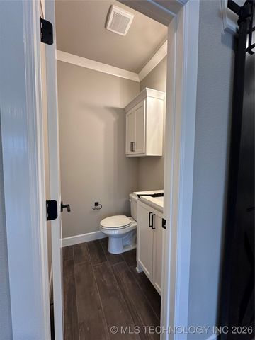 10570 Cross Oaks Drive, Skiatook, OK 74070