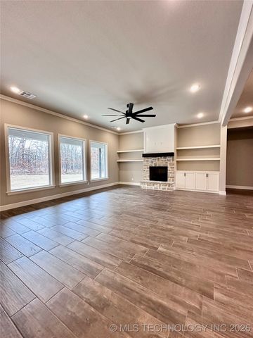 10570 Cross Oaks Drive, Skiatook, OK 74070