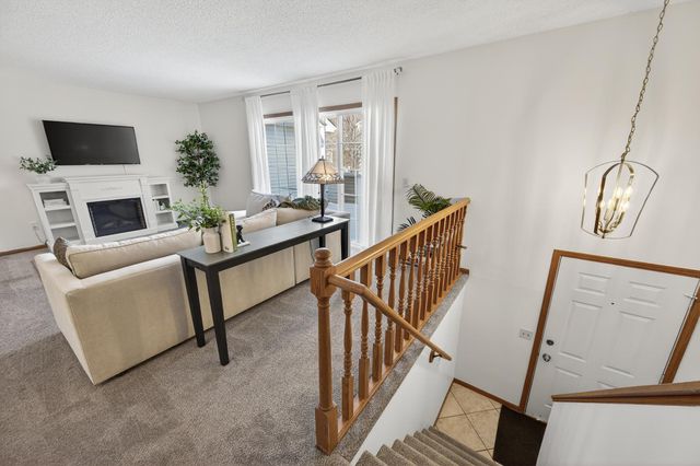 7671 Nicholas Way, Chanhassen, MN 55317