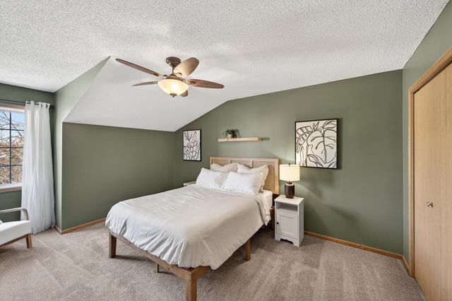 7671 Nicholas Way, Chanhassen, MN 55317