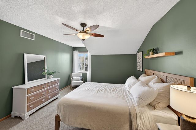 7671 Nicholas Way, Chanhassen, MN 55317