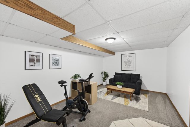 7671 Nicholas Way, Chanhassen, MN 55317