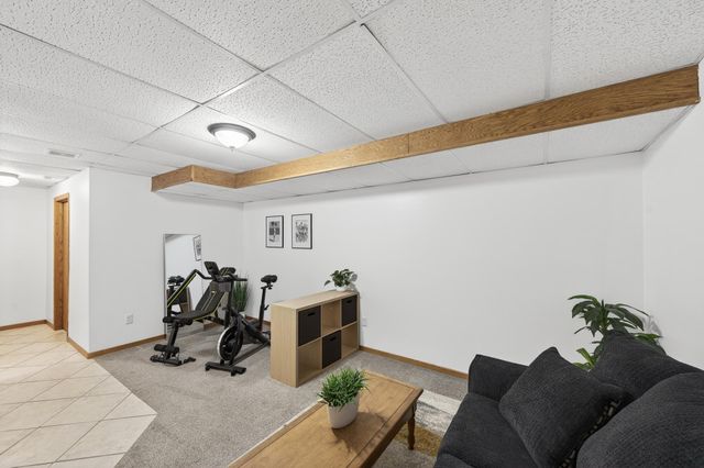 7671 Nicholas Way, Chanhassen, MN 55317