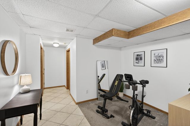 7671 Nicholas Way, Chanhassen, MN 55317