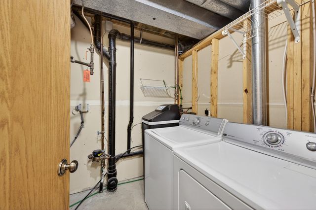 7671 Nicholas Way, Chanhassen, MN 55317