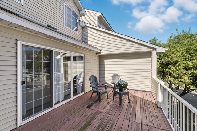 7671 Nicholas Way, Chanhassen, MN 55317