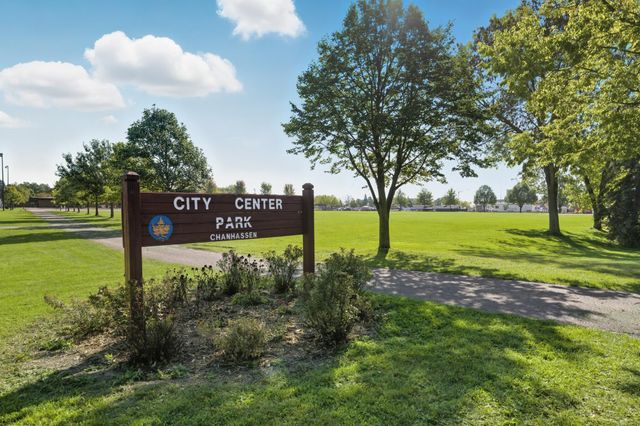 7671 Nicholas Way, Chanhassen, MN 55317