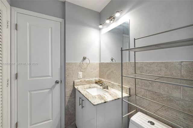 1461 S Ocean Blvd Apt 222, Lauderdale By The Sea, FL 33062