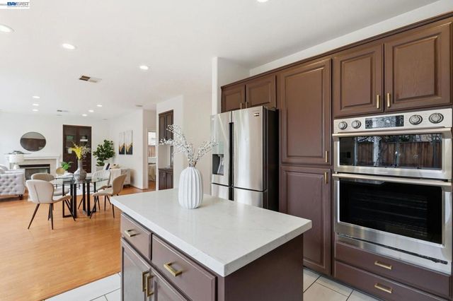 1574 1574 Nobu Dr, San Jose, CA 95131