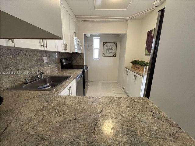8060 Fairview Drive 101, Tamarac, FL 33321