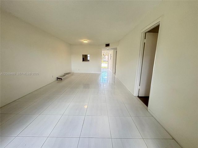 8060 Fairview Drive 101, Tamarac, FL 33321