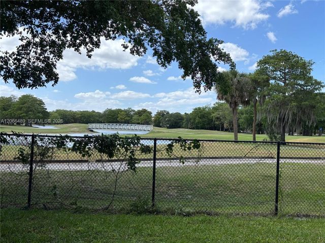 8060 Fairview Drive 101, Tamarac, FL 33321