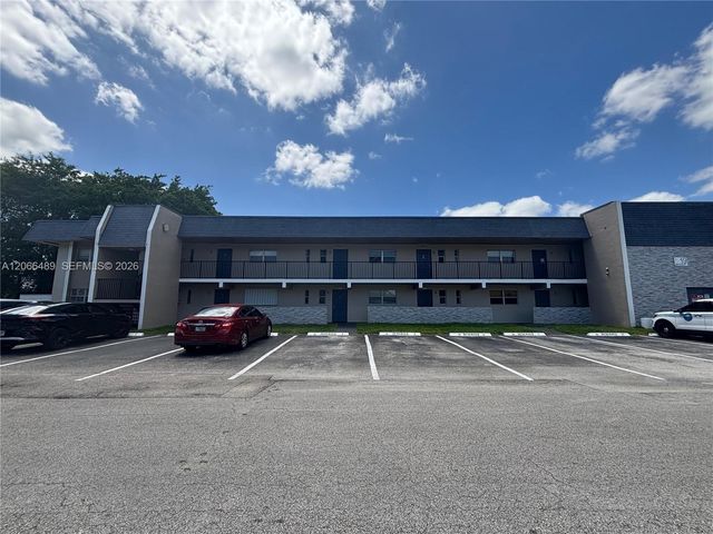 8060 Fairview Drive 101, Tamarac, FL 33321