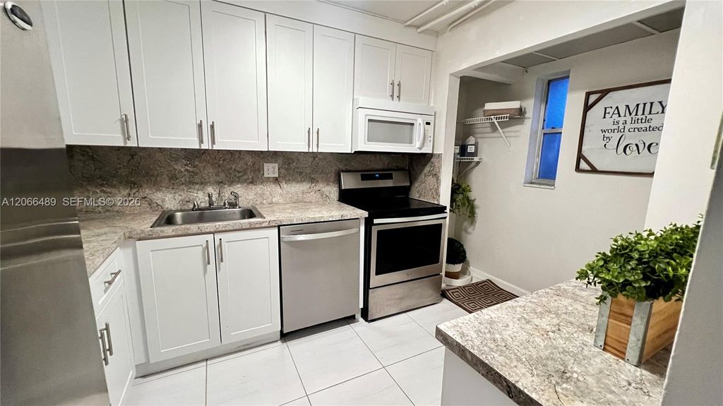 8060 Fairview Drive 101, Tamarac, FL 33321