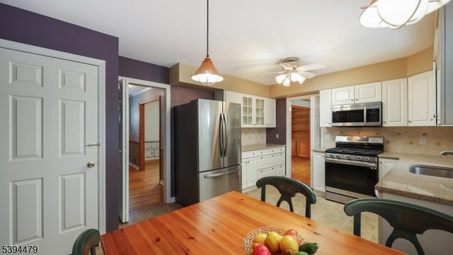 15 Columbia Dr, Bernardsville Boro, NJ 07924