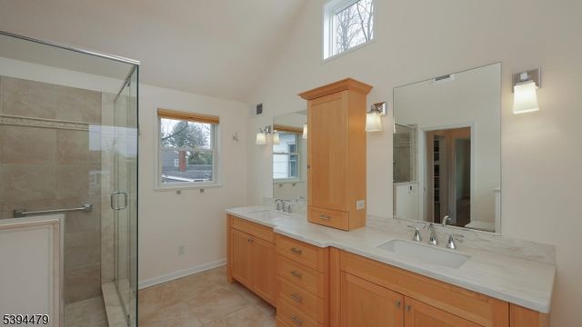 15 Columbia Dr, Bernardsville Boro, NJ 07924