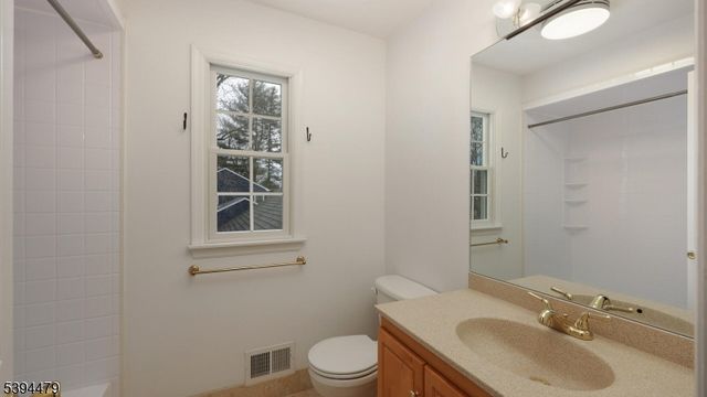 15 Columbia Dr, Bernardsville Boro, NJ 07924