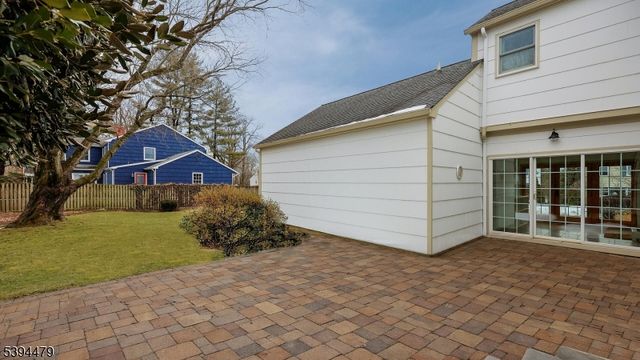 15 Columbia Dr, Bernardsville Boro, NJ 07924