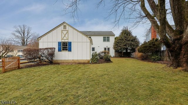 15 Columbia Dr, Bernardsville Boro, NJ 07924