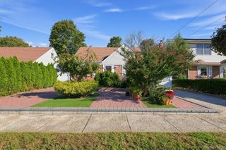 791 Macon Place, Uniondale, NY 11553
